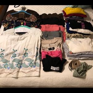Lot Of 30 Pieces Of Women’s Clothing XL